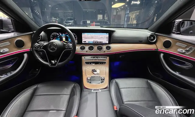 Mercedes-Benz E-Class 2022 2.0 автомат (гидро), миниатюра 10