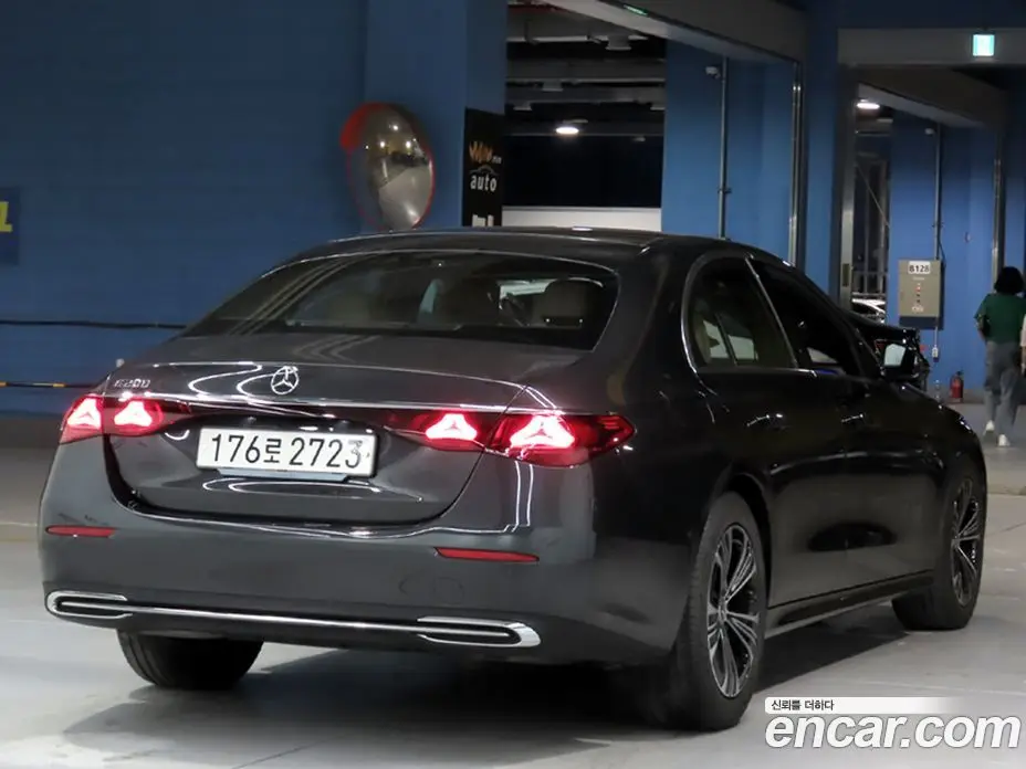 Mercedes-Benz E-Class 2025 2.0 автомат (гидро), фото 4 Mercedes-Benz E-Class 2025 2.0 автомат (гидро), фото 4