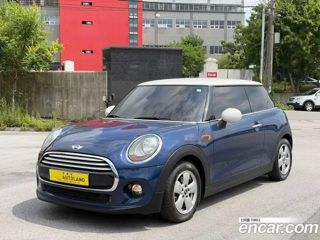 Mini Cooper 2014 1.5 автомат (гидро), миниатюра 1 Mini Cooper 2014 1.5 автомат (гидро), миниатюра 1