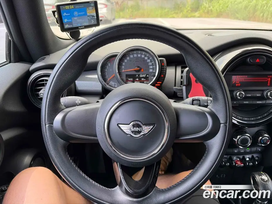 Mini Cooper 2014 1.5 автомат (гидро), фото 11 Mini Cooper 2014 1.5 автомат (гидро), фото 11