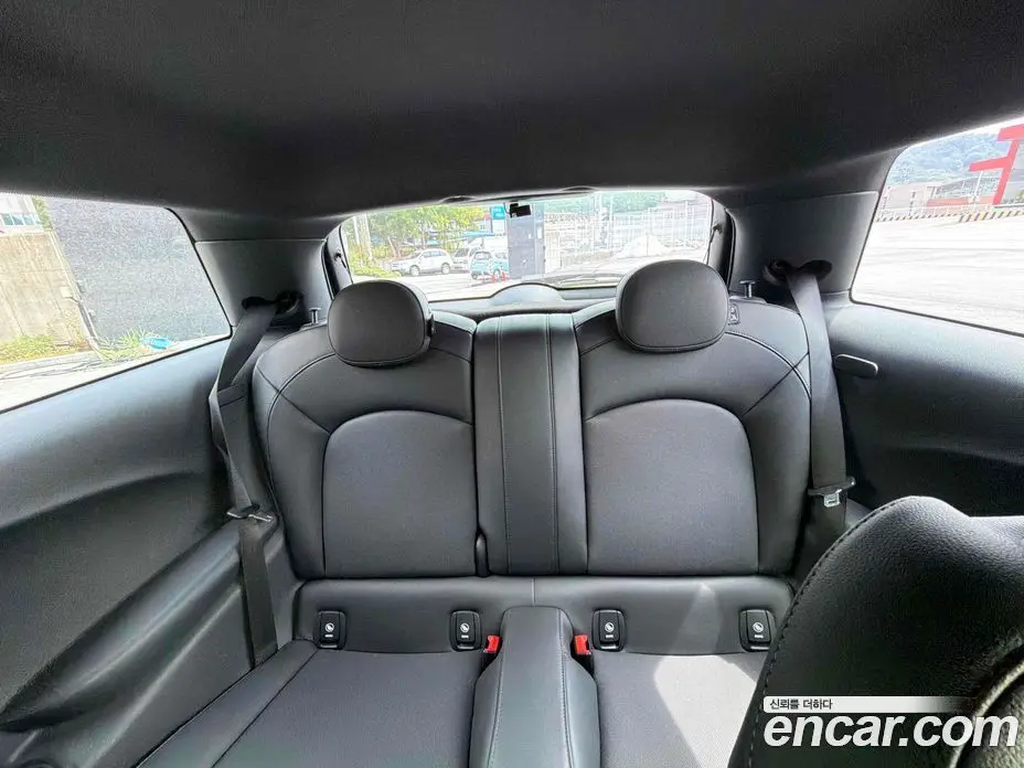 Mini Cooper 2014 1.5 автомат (гидро), фото 16 Mini Cooper 2014 1.5 автомат (гидро), фото 16