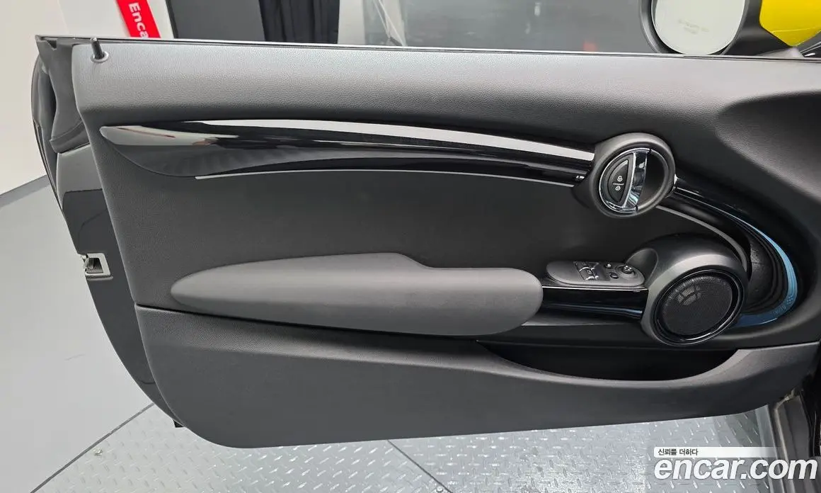 Mini Cooper 2023 автомат (гидро), фото 14