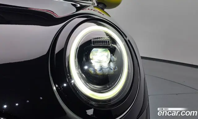 Mini Cooper 2023 автомат (гидро), миниатюра 7