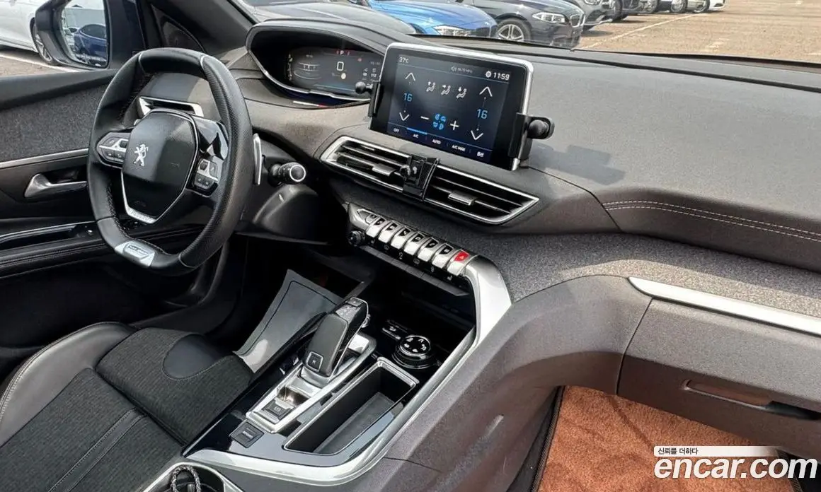 Peugeot 5008 2017 1.6 автомат (гидро), фото 14 Peugeot 5008 2017 1.6 автомат (гидро), фото 14