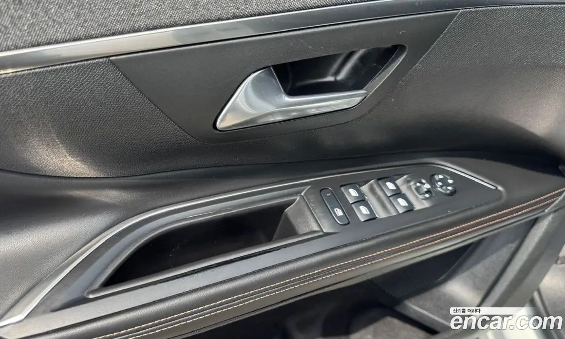 Peugeot 5008 2017 1.6 автомат (гидро), фото 15 Peugeot 5008 2017 1.6 автомат (гидро), фото 15