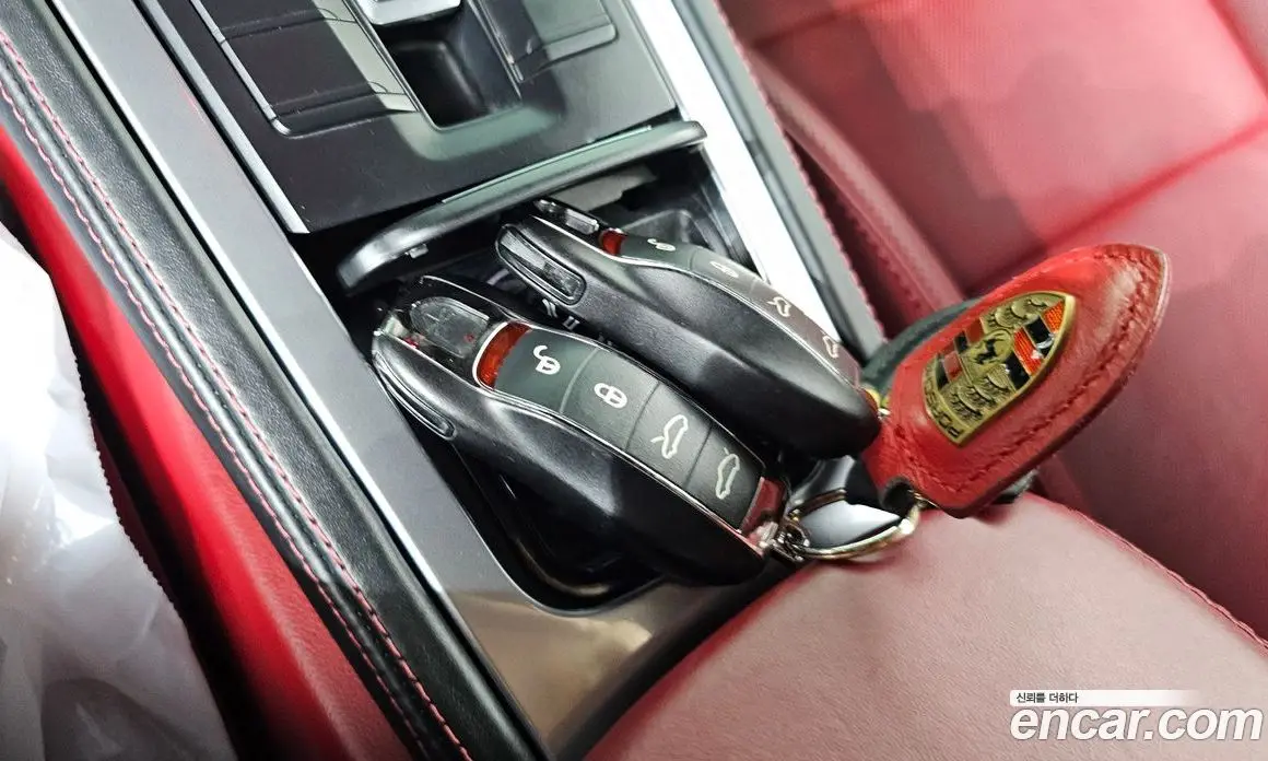 Porsche 718 2019 2.5 автомат (гидро), фото 18 Porsche 718 2019 2.5 автомат (гидро), фото 18