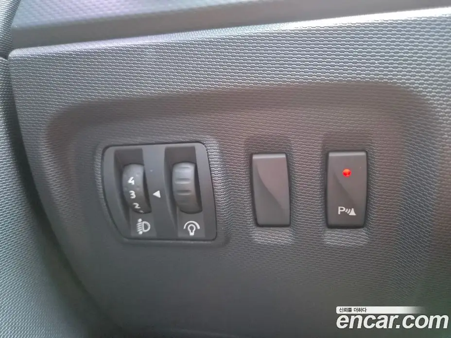 Renault (Samsung) QM3 2015 1.5 автомат (гидро), фото 9 Renault (Samsung) QM3 2015 1.5 автомат (гидро), фото 9
