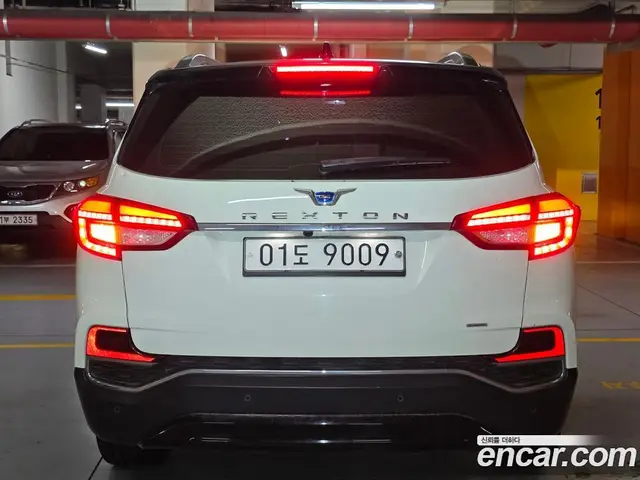 SsangYong Rexton 2017 2.2 автомат (гидро), миниатюра 3 SsangYong Rexton 2017 2.2 автомат (гидро), миниатюра 3