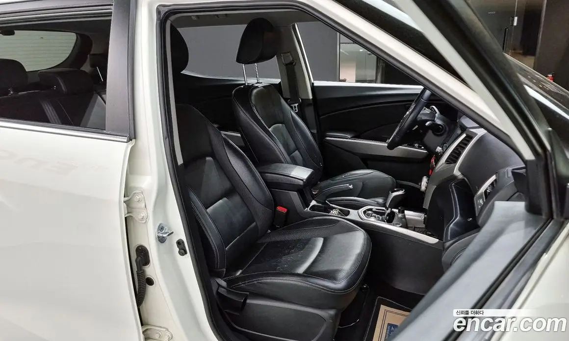 SsangYong TIBOLI 2015 1.6 автомат (гидро), фото 10 SsangYong TIBOLI 2015 1.6 автомат (гидро), фото 10