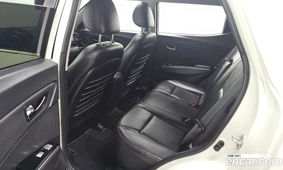 SsangYong TIBOLI 2019 1.6 автомат (гидро), фото 11