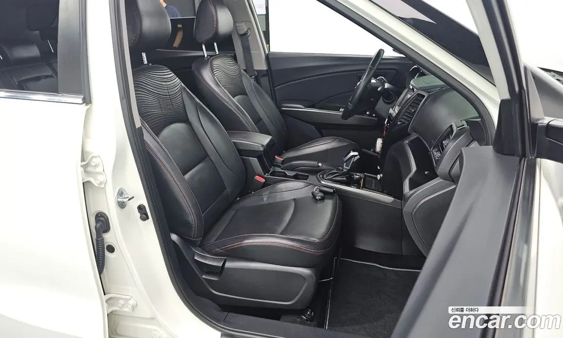SsangYong TIBOLI 2019 1.6 автомат (гидро), фото 12