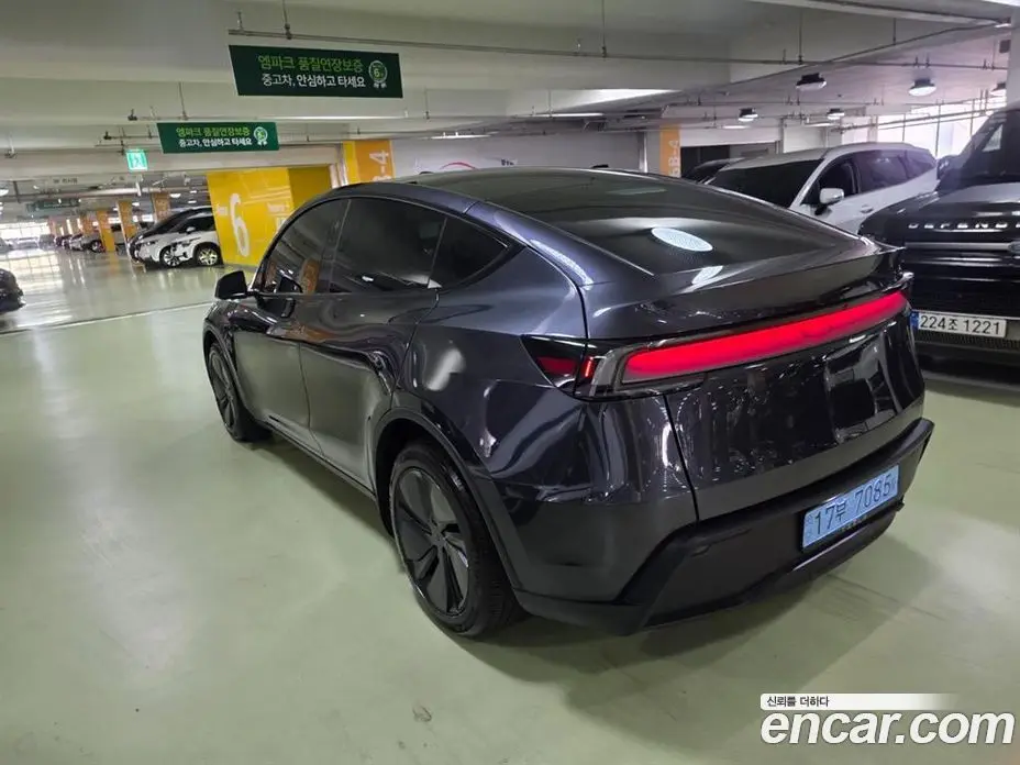 Tesla Model Y 2025 0.2 автомат (гидро), фото 3 Tesla Model Y 2025 0.2 автомат (гидро), фото 3