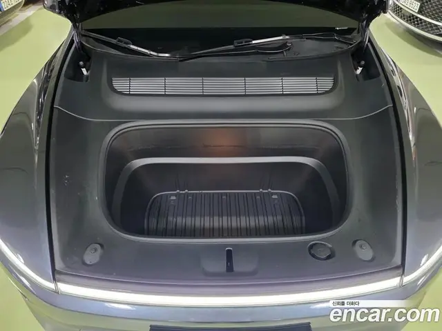 Tesla Model Y 2025 0.2 автомат (гидро), миниатюра 5 Tesla Model Y 2025 0.2 автомат (гидро), миниатюра 5