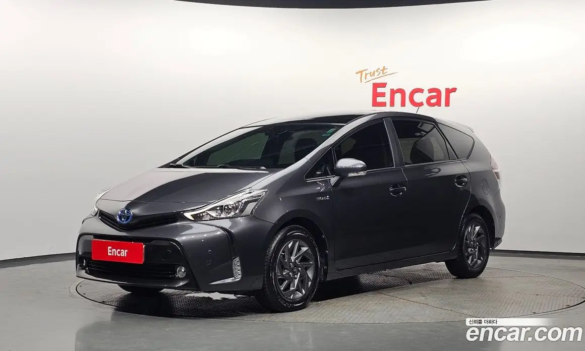 Toyota Prius 2017 1.8 автомат (гидро), фото 1 Toyota Prius 2017 1.8 автомат (гидро), фото 1