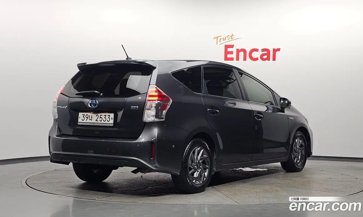 Toyota Prius 2017 1.8 автомат (гидро), фото 2 Toyota Prius 2017 1.8 автомат (гидро), фото 2