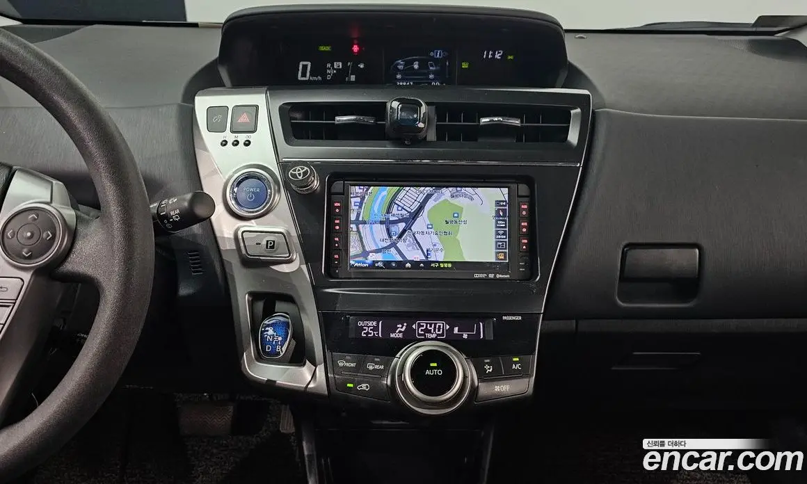 Toyota Prius 2017 1.8 автомат (гидро), фото 16 Toyota Prius 2017 1.8 автомат (гидро), фото 16