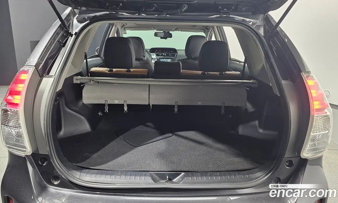 Toyota Prius 2017 1.8 автомат (гидро), фото 20 Toyota Prius 2017 1.8 автомат (гидро), фото 20