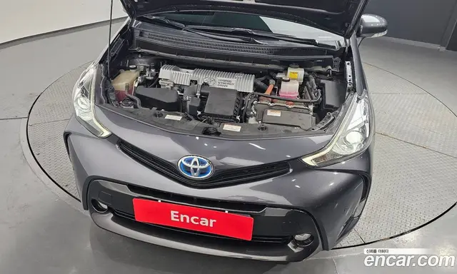 Toyota Prius 2017 1.8 автомат (гидро), миниатюра 6 Toyota Prius 2017 1.8 автомат (гидро), миниатюра 6