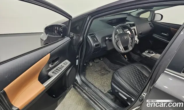 Toyota Prius 2017 1.8 автомат (гидро), миниатюра 10 Toyota Prius 2017 1.8 автомат (гидро), миниатюра 10