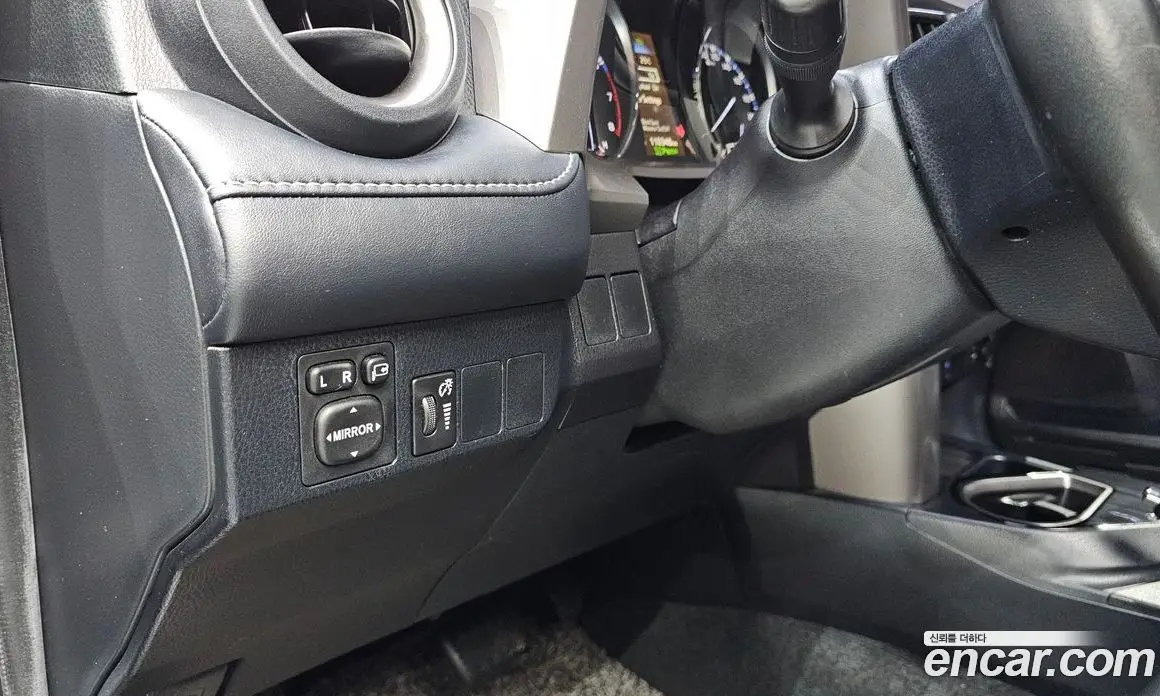 Toyota RAV4 2018 2.5 автомат (гидро), фото 23 Toyota RAV4 2018 2.5 автомат (гидро), фото 23