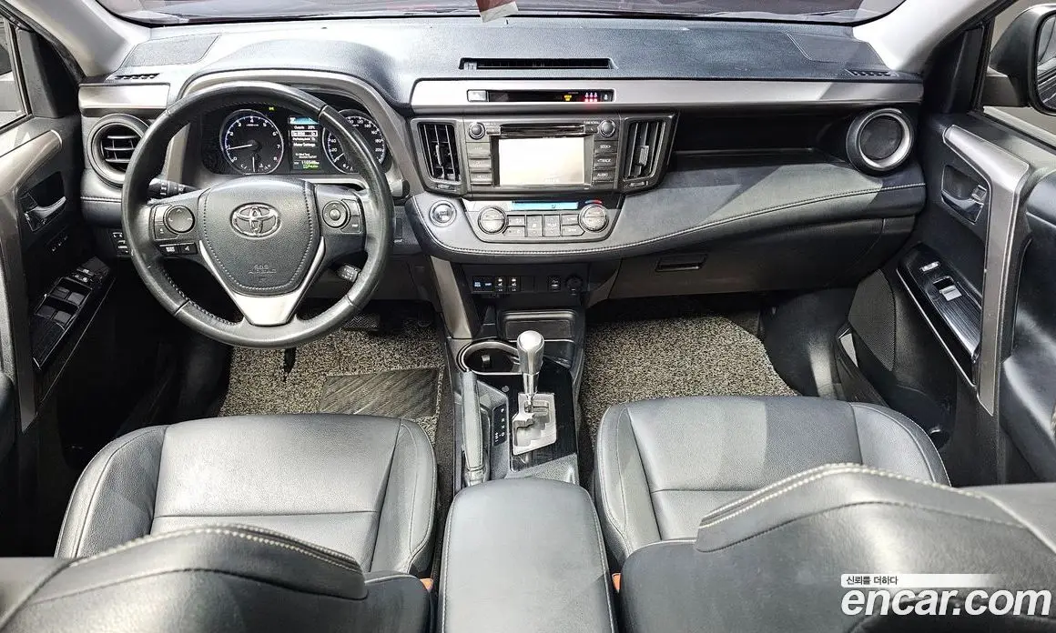 Toyota RAV4 2018 2.5 автомат (гидро), фото 10 Toyota RAV4 2018 2.5 автомат (гидро), фото 10