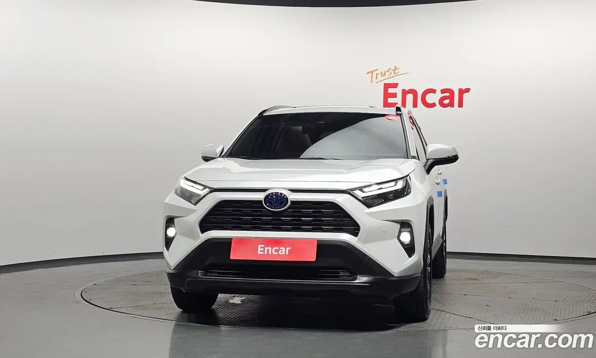 Toyota RAV4 2024 2.5 автомат (гидро), фото 3 Toyota RAV4 2024 2.5 автомат (гидро), фото 3