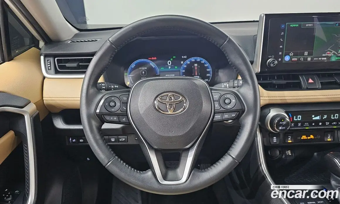 Toyota RAV4 2024 2.5 автомат (гидро), фото 22 Toyota RAV4 2024 2.5 автомат (гидро), фото 22