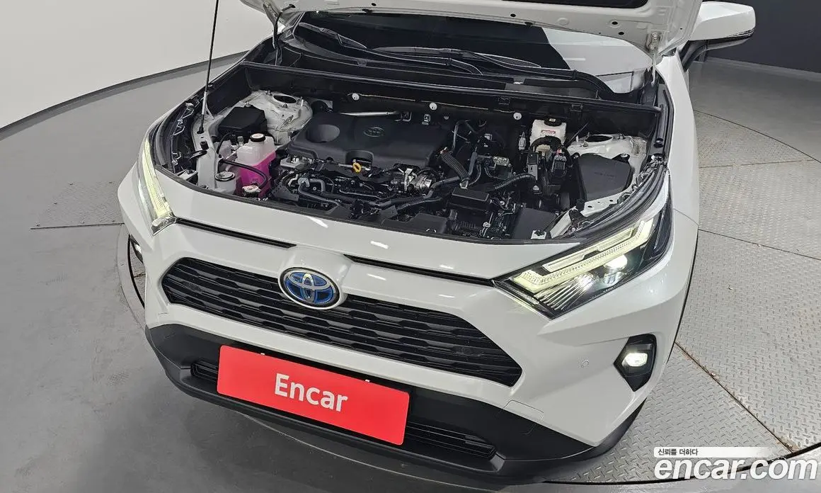 Toyota RAV4 2024 2.5 автомат (гидро), фото 6 Toyota RAV4 2024 2.5 автомат (гидро), фото 6