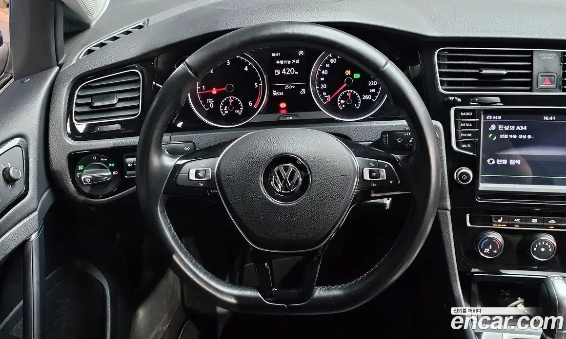 Volkswagen Golf 2015 1.6 автомат (гидро), фото 13 Volkswagen Golf 2015 1.6 автомат (гидро), фото 13