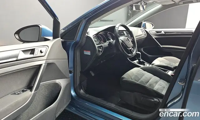 Volkswagen Golf 2015 1.6 автомат (гидро), миниатюра 10 Volkswagen Golf 2015 1.6 автомат (гидро), миниатюра 10