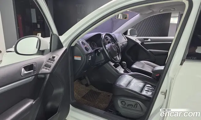 Volkswagen Tiguan 2015 2.0 автомат (гидро), миниатюра 10 Volkswagen Tiguan 2015 2.0 автомат (гидро), миниатюра 10