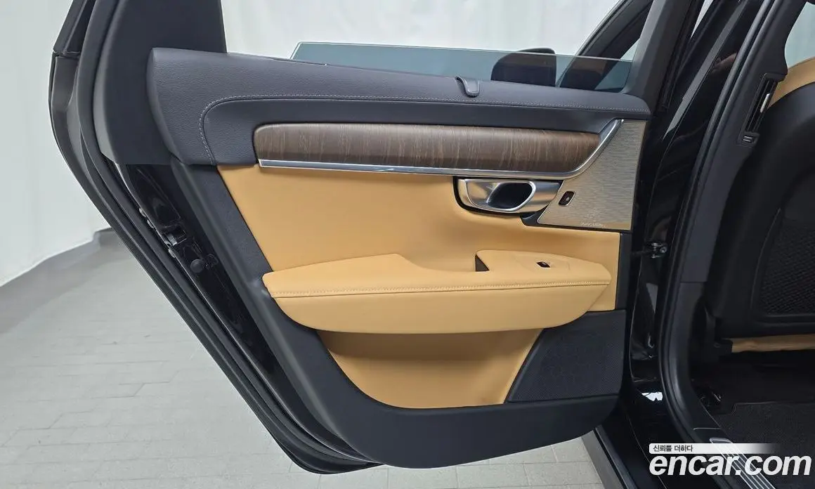Volvo V90 2023 2.0 автомат (гидро), фото 14 Volvo V90 2023 2.0 автомат (гидро), фото 14