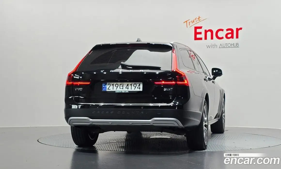 Volvo V90 2023 2.0 автомат (гидро), фото 3 Volvo V90 2023 2.0 автомат (гидро), фото 3
