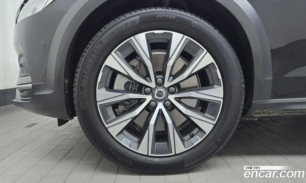 Volvo V90 2023 2.0 автомат (гидро), фото 4 Volvo V90 2023 2.0 автомат (гидро), фото 4