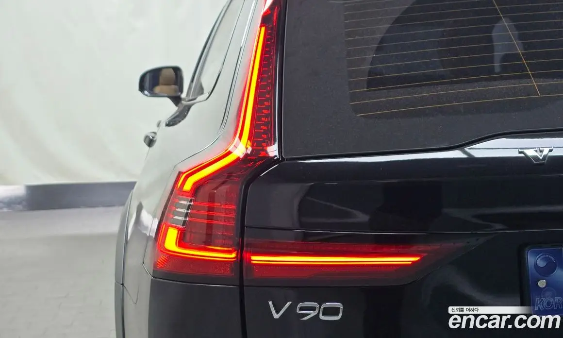 Volvo V90 2023 2.0 автомат (гидро), фото 8 Volvo V90 2023 2.0 автомат (гидро), фото 8