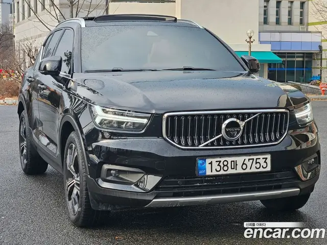 Volvo XC40 2021 2.0 автомат (гидро), миниатюра 2
