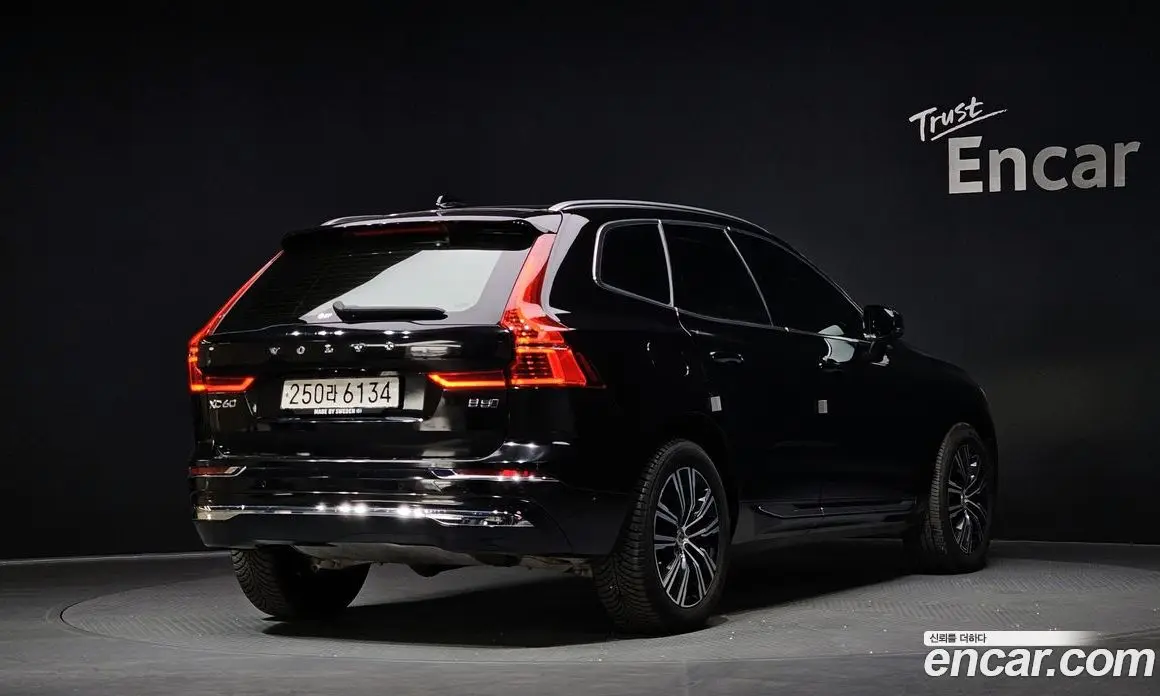Volvo XC60 2021 2.0 автомат (гидро), фото 2 Volvo XC60 2021 2.0 автомат (гидро), фото 2