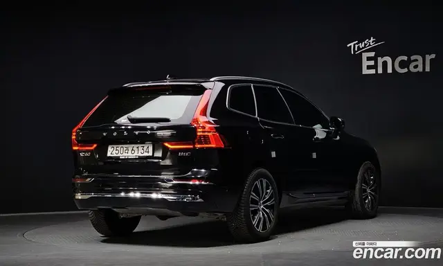 Volvo XC60 2021 2.0 автомат (гидро), миниатюра 2 Volvo XC60 2021 2.0 автомат (гидро), миниатюра 2