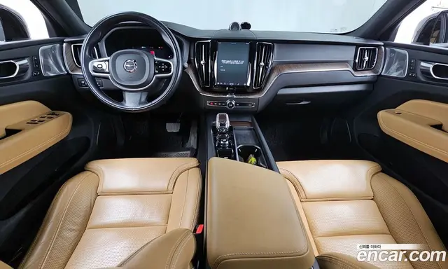 Volvo XC60 2021 2.0 автомат (гидро), миниатюра 7 Volvo XC60 2021 2.0 автомат (гидро), миниатюра 7