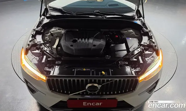 Volvo XC60 2023 2.0 автомат (гидро), миниатюра 5