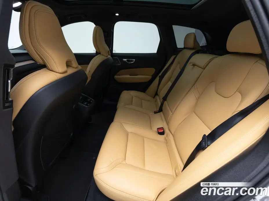 Volvo XC60 2024 2.0 автомат (гидро), фото 11 Volvo XC60 2024 2.0 автомат (гидро), фото 11