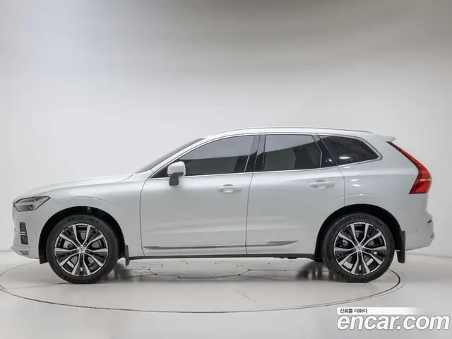 Volvo XC60 2024 2.0 автомат (гидро), миниатюра 3 Volvo XC60 2024 2.0 автомат (гидро), миниатюра 3