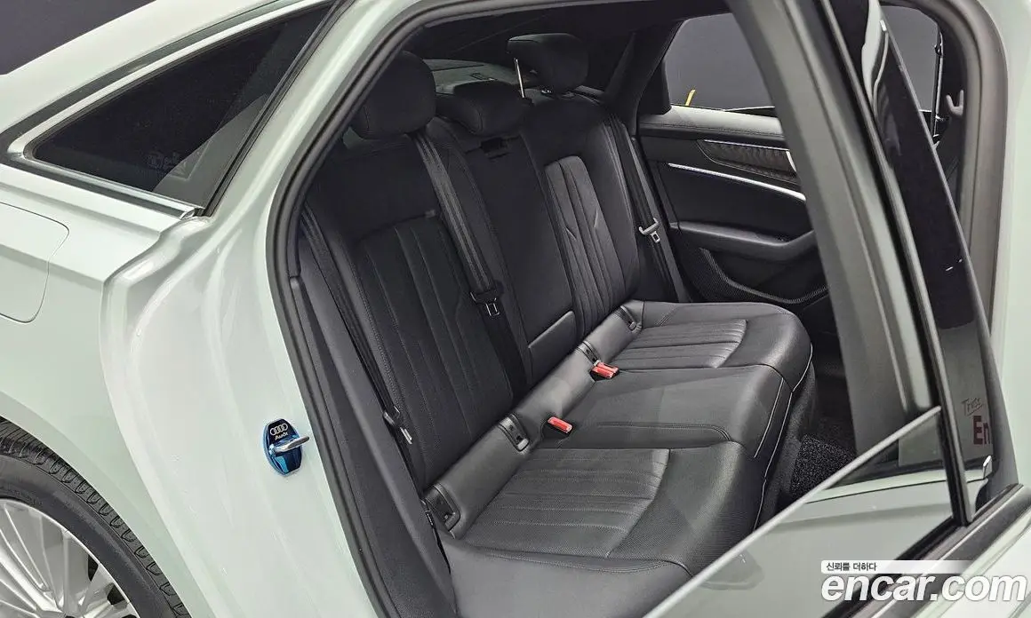 Audi A6 2021 2.0 автомат (гидро), фото 16