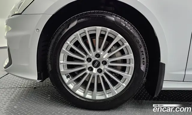 Audi A6 2021 2.0 автомат (гидро), миниатюра 5