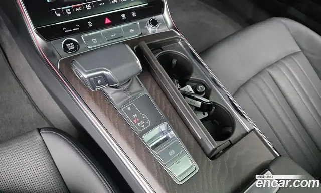 Audi A6 2023 2.0 автомат (гидро), миниатюра 11