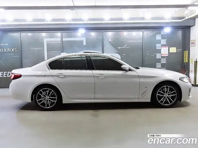 BMW 5 серия 2021 2.0 автомат (гидро), миниатюра 3