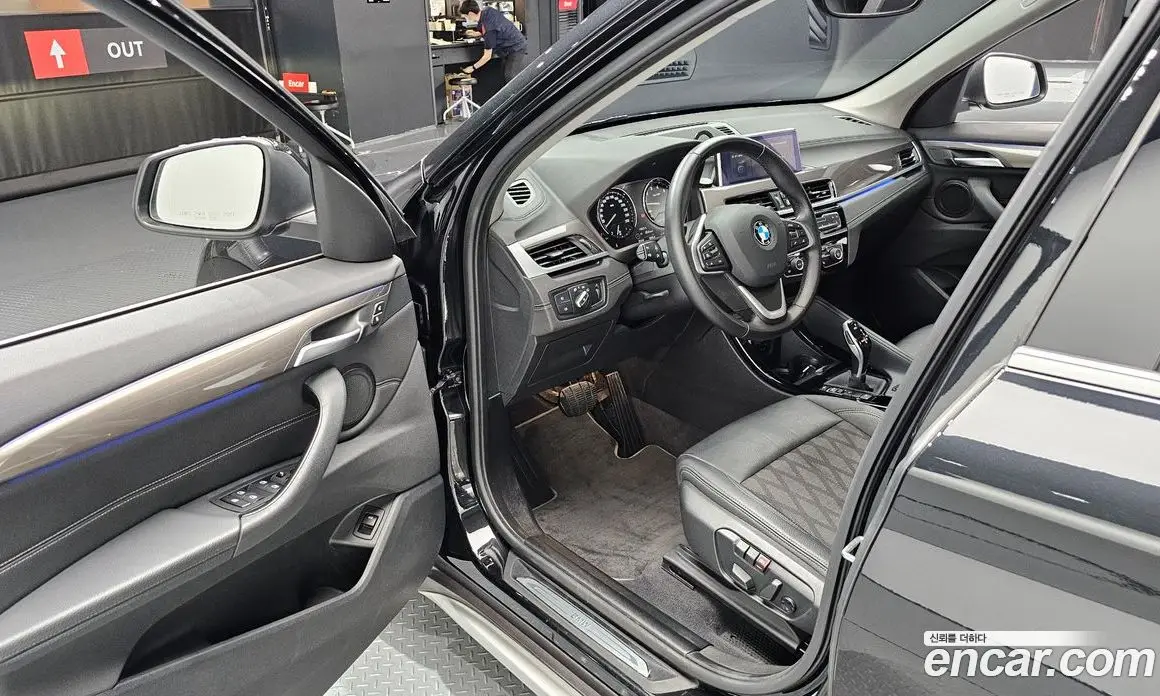BMW X1 2021 2.0 автомат (гидро), фото 13