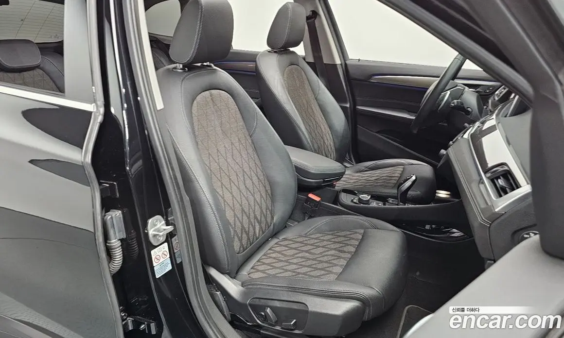 BMW X1 2021 2.0 автомат (гидро), фото 16