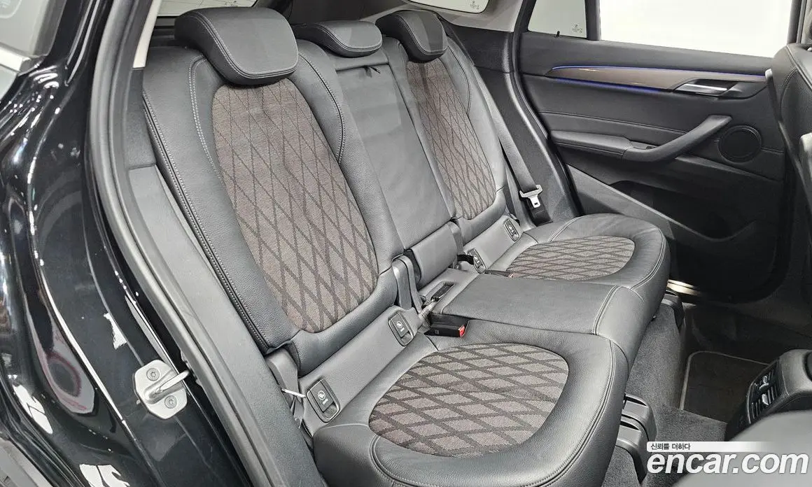 BMW X1 2021 2.0 автомат (гидро), фото 17