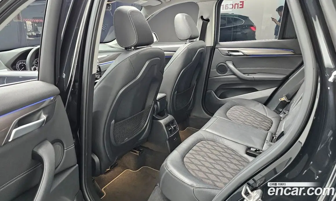 BMW X1 2021 2.0 автомат (гидро), фото 18